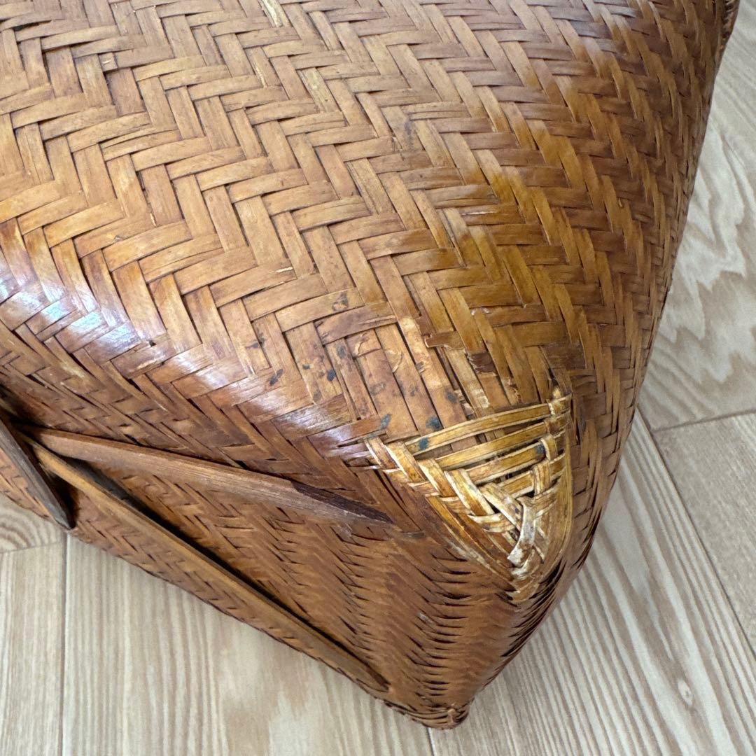 古道具　竹の市場かご　竹籠　篠竹　鈴竹　買い物かご　ヴィンテージ 竹細工