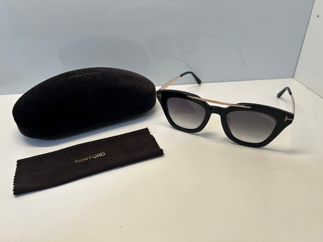 T*i様 【TOM FORD】Anna-02 TF575 01B トムフォードサ