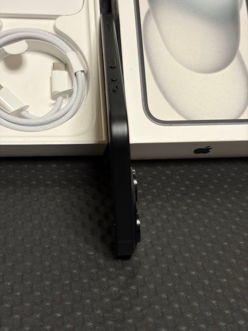 美品 最大容量90% Apple iPhone 15 ブラック 本体 128GB