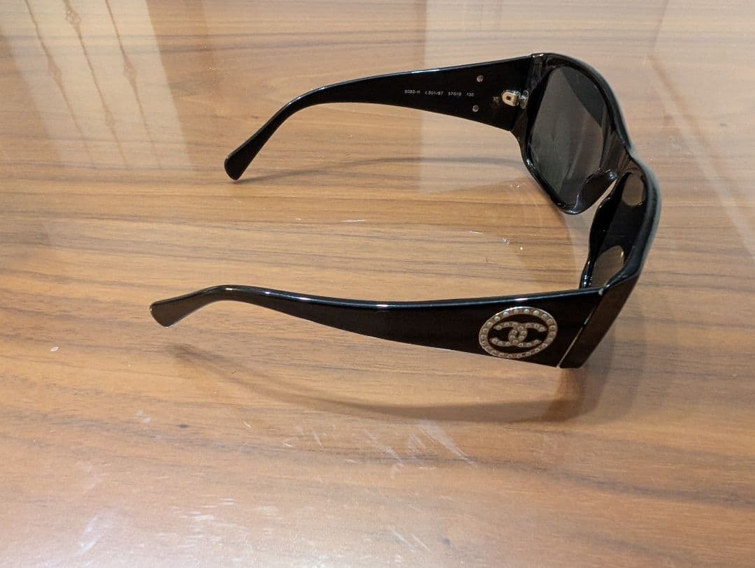 日*5様 CHANEL ブラック サングラス ケース付き