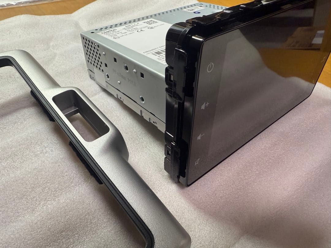 【スズキ純正・新車外し】ディスプレイオーディオ