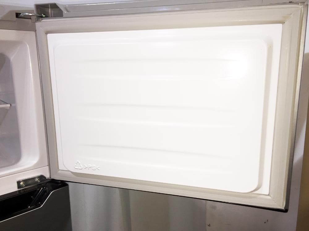 30日迄！送料無料★Hisense 120L 冷蔵庫【HR-B12AS】