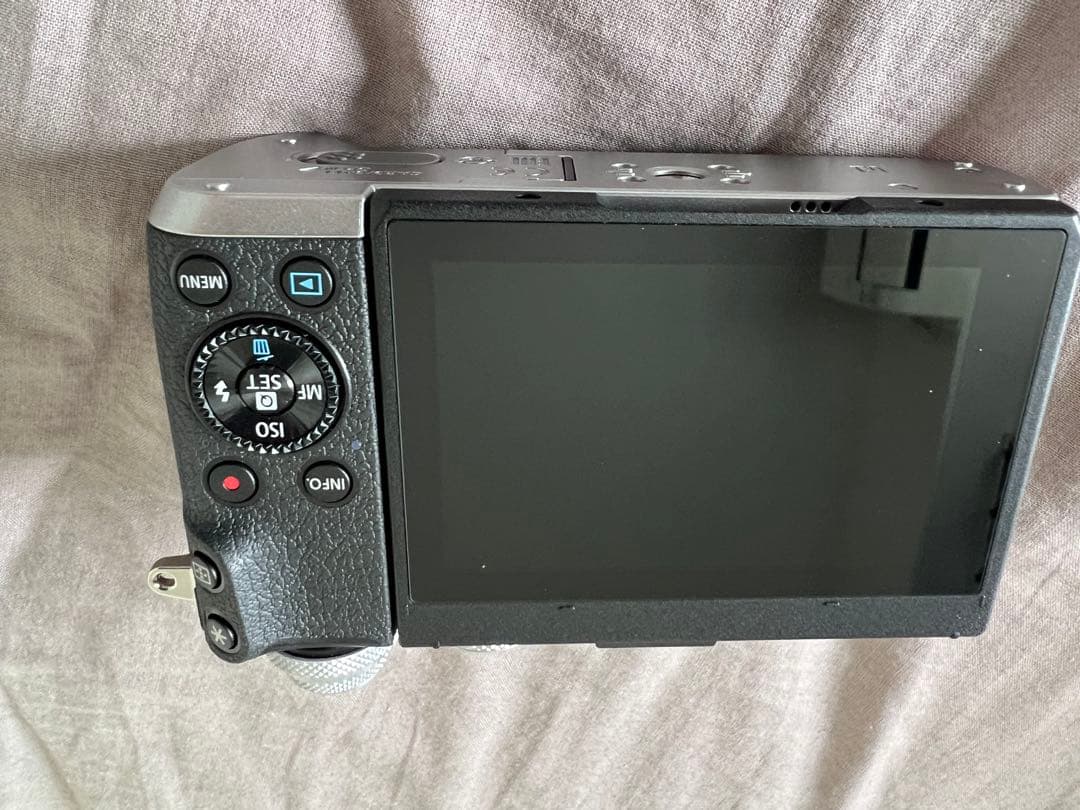 Canon EOS M6 ミラーレスカメラ 15-45レンズセット 超美品