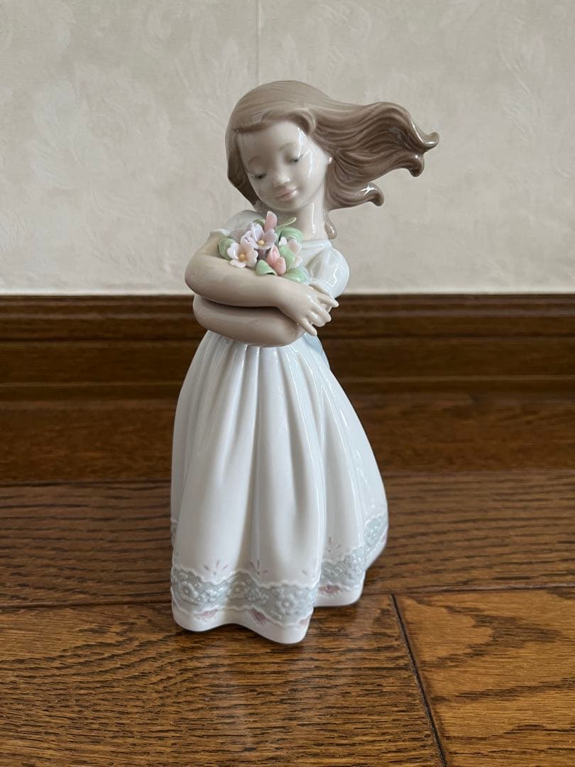 LLADRO リヤドロ Utopia さわやかな風