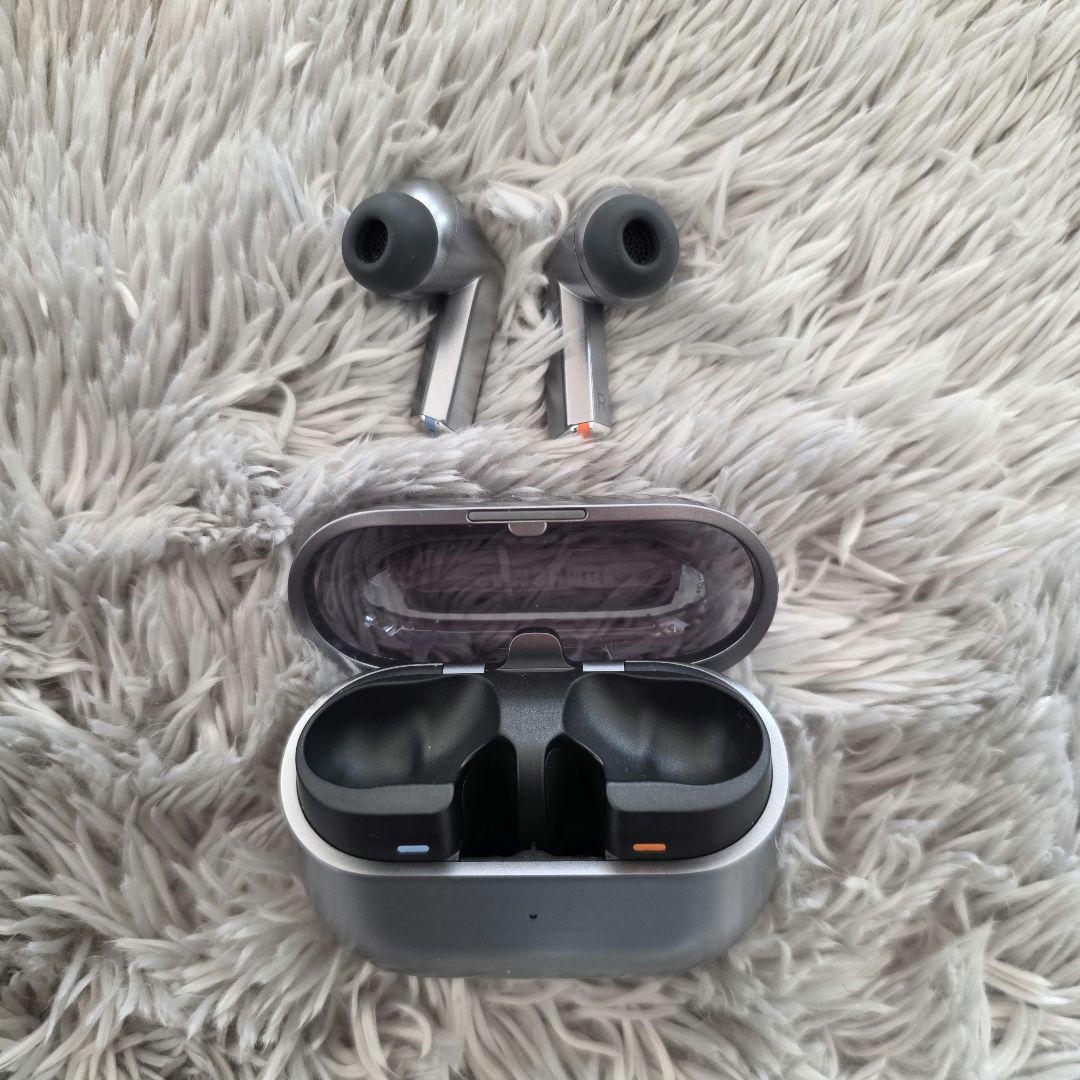 新品同様 Samsung Galaxy Buds3 Pro イヤホン ケース付き