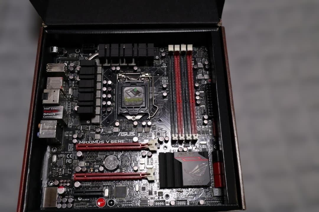 ASUS MAXIMUS V GENE マザーボード+CPU+メモリ