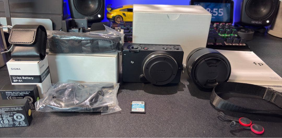 Sigma fp ミラーレスカメラ 本体+45mmレンズ＋おまけ