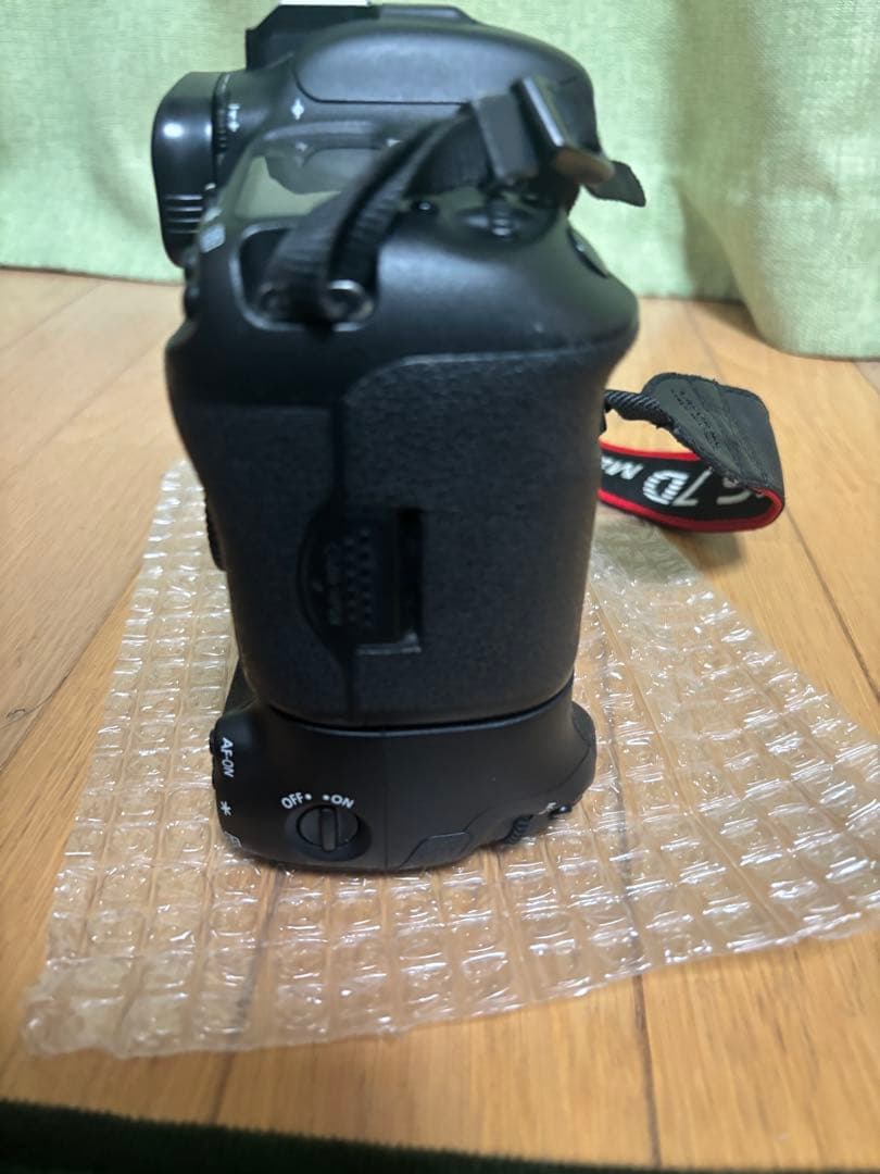 Canon EOS 7D Mark II ボディ CFカード付き 値下げ依頼可