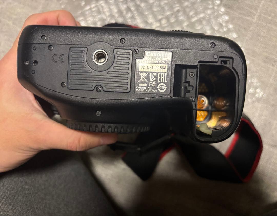 Canon EOS 7D Mark II ボディ CFカード付き 値下げ依頼可