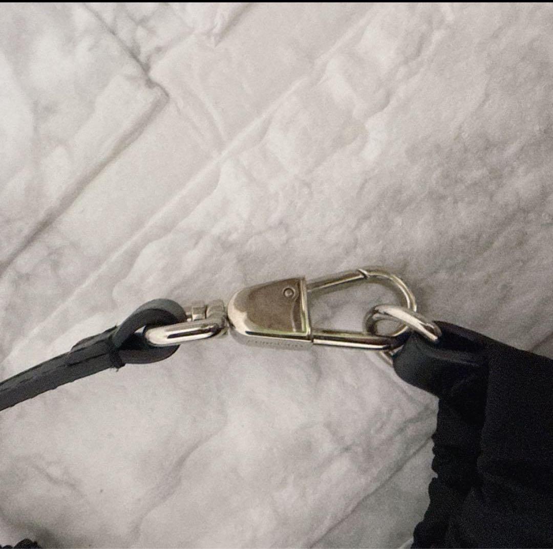 美品⭐︎BURBERY LONDONバーバリーブラックモバイルショルダーバッグ