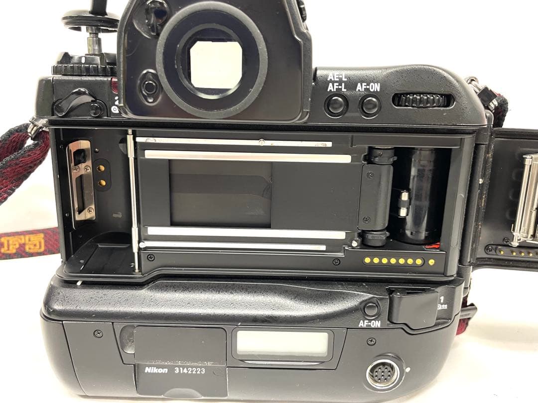 △ Nikon ニコン F5 一眼レフ フィルムカメラ SB-28 ストロボ付き