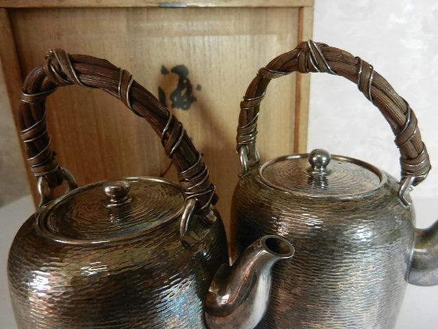 京都「岡野利光」造　純銀製棗形酒器「ちろり」一対