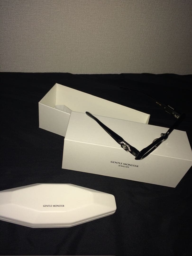 正規品　GENTLE MONSTER サングラス Ruvy Van 01