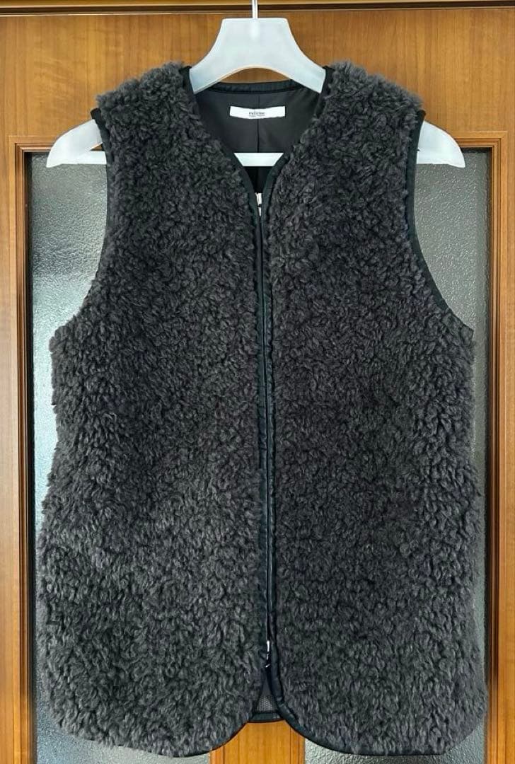 ジャーナルスタンダードレリューム　シープフェイクファージップベスト　グレー