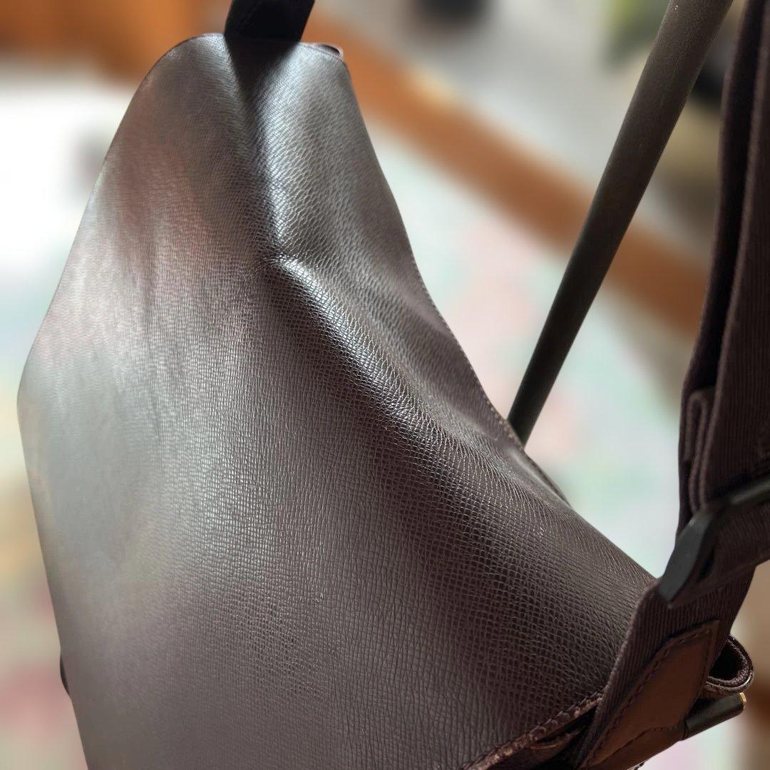 黒霧です。ルイビィトン　タイガ　メッセンジャーバック　ショルダーバック