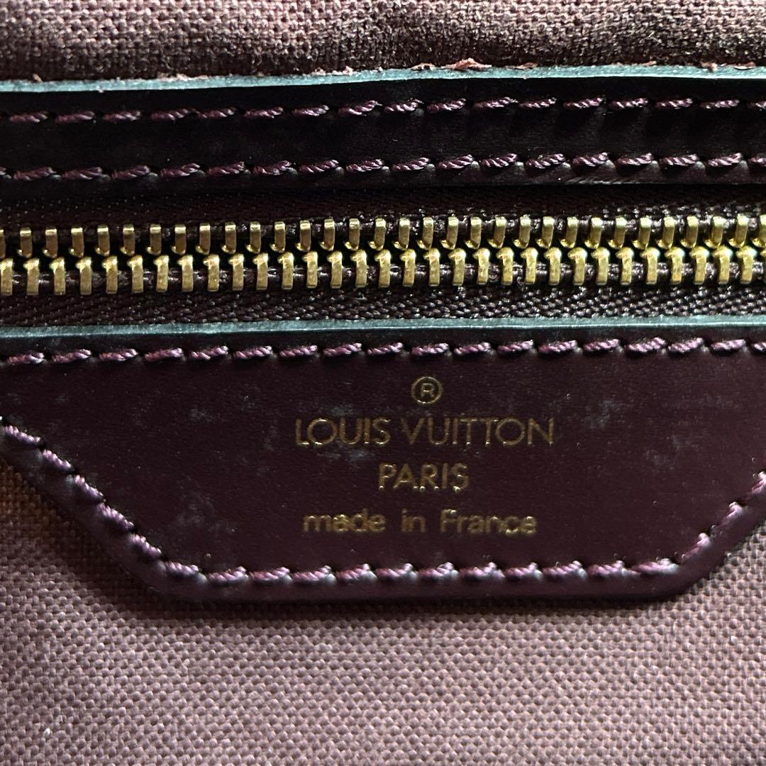 黒霧です。ルイビィトン　タイガ　メッセンジャーバック　ショルダーバック