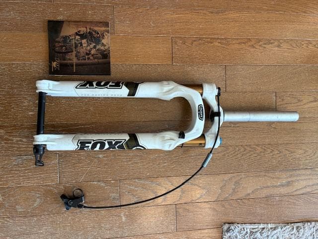Fox Suspension 2012年Float100 FIT Remote