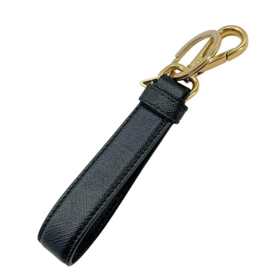 極美品✨PRADA プラダ　キーリング　三角ロゴプレート　サフィアーノ　付属品付