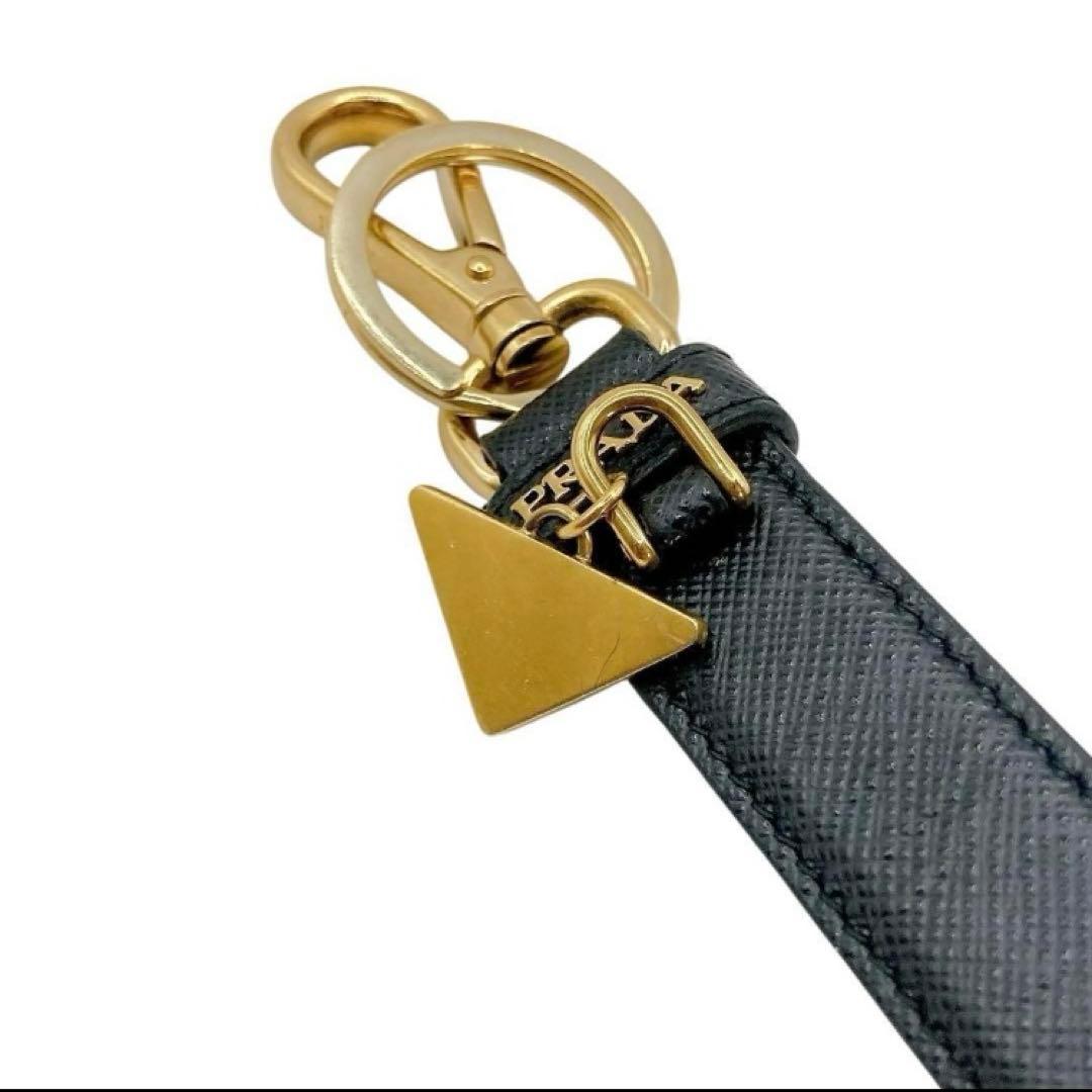 極美品✨PRADA プラダ　キーリング　三角ロゴプレート　サフィアーノ　付属品付