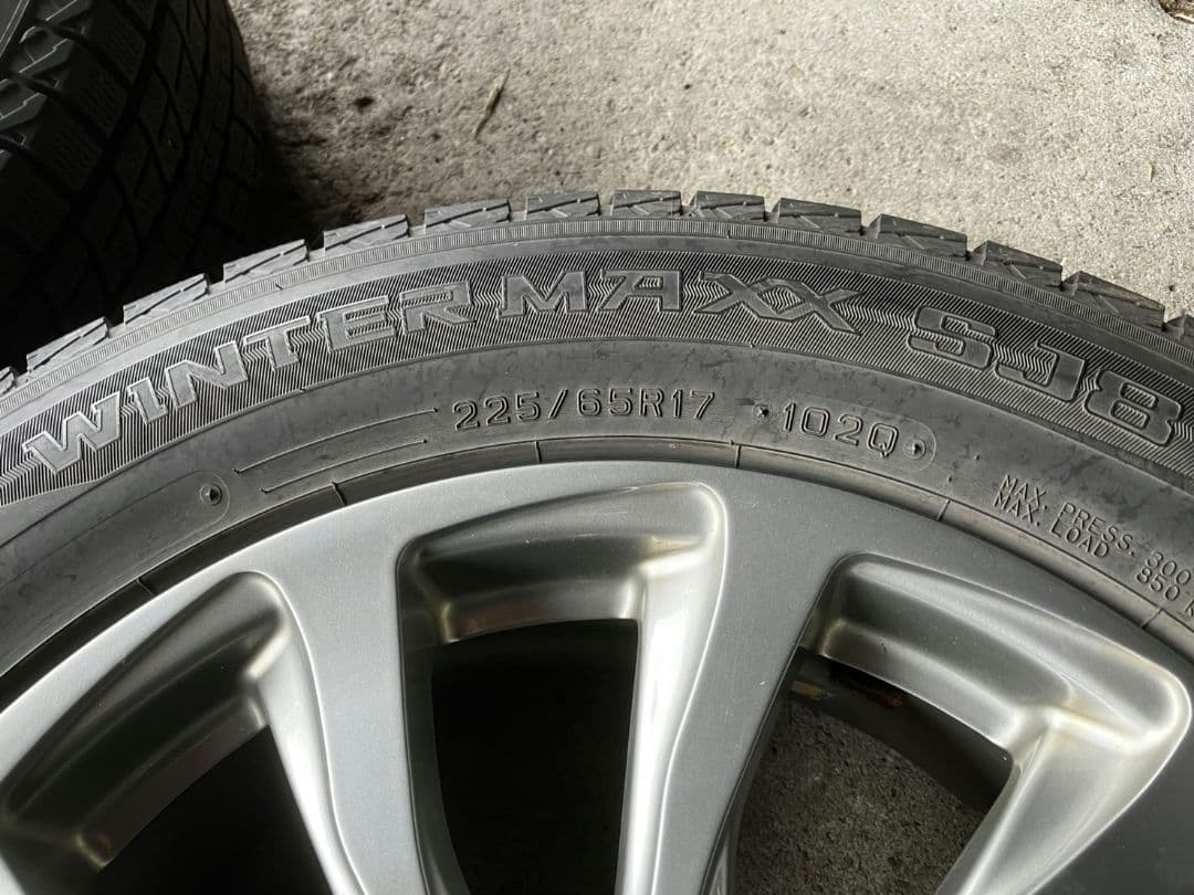 tnn21。 スタッドレス225／65 R 17 ホイールセット