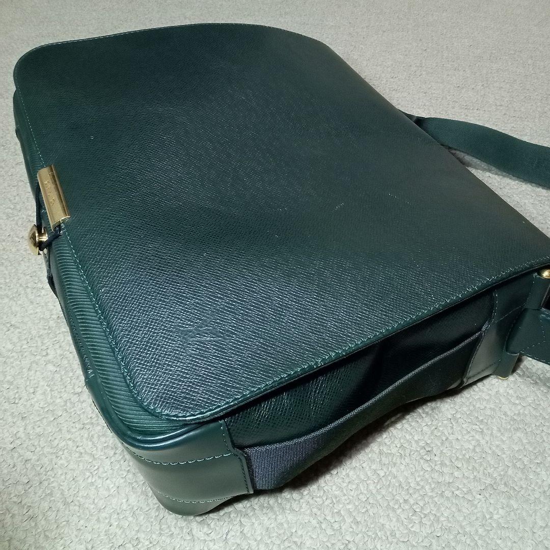 最終価格！美品！Louis Vuitton タイガ メッセンジャーバッグ