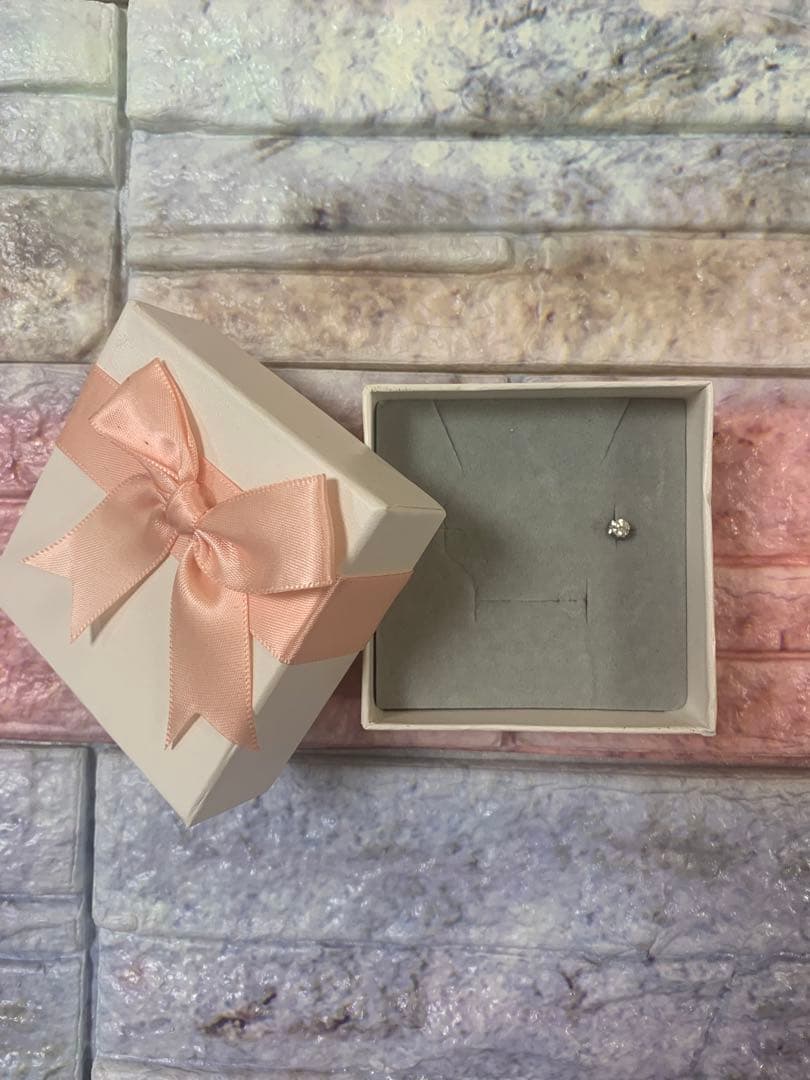 Pt900 一粒ダイヤ スタッドピアス 0.25ct (片耳用)