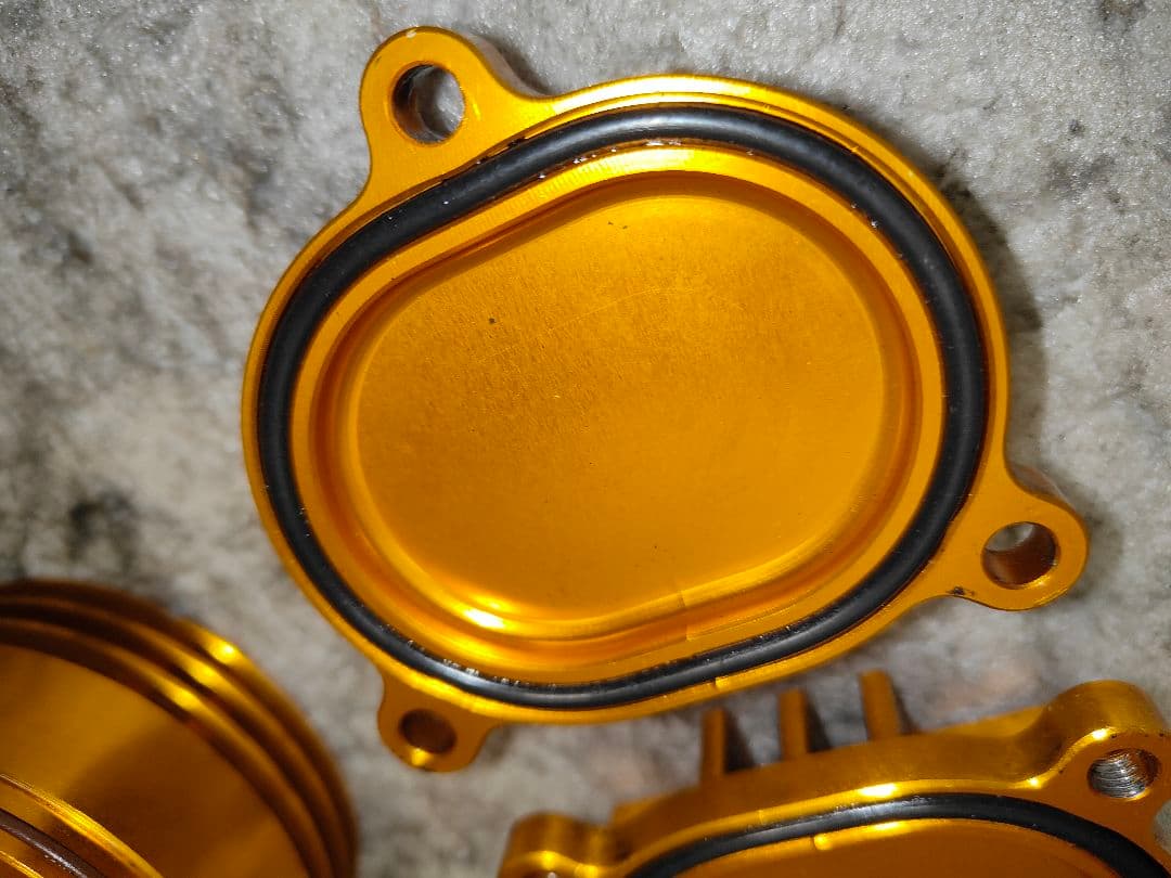 国内台湾全年式シグナスX対応 TRHC製タペットとカムカバーセット