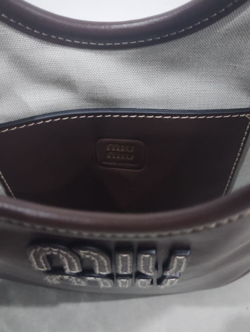 MIU MIU IVYレザーハンドバック ブラウン