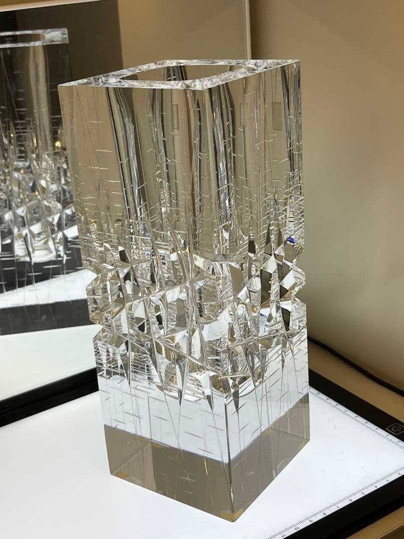 HOYA クリスタル　佐々木文夫　花瓶　フラワーベース　　最高級　貴重　中古品