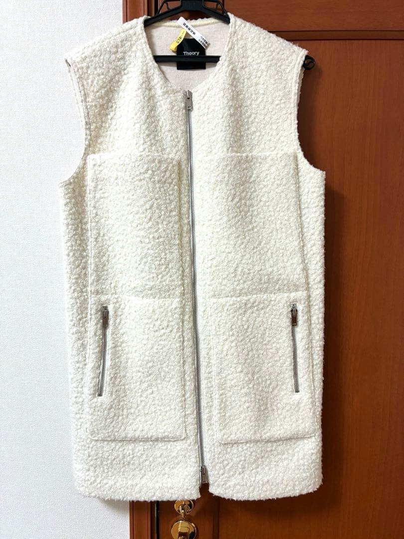 Theory ホワイト ボア　ジップアップ ベスト ジレ クリーニング済