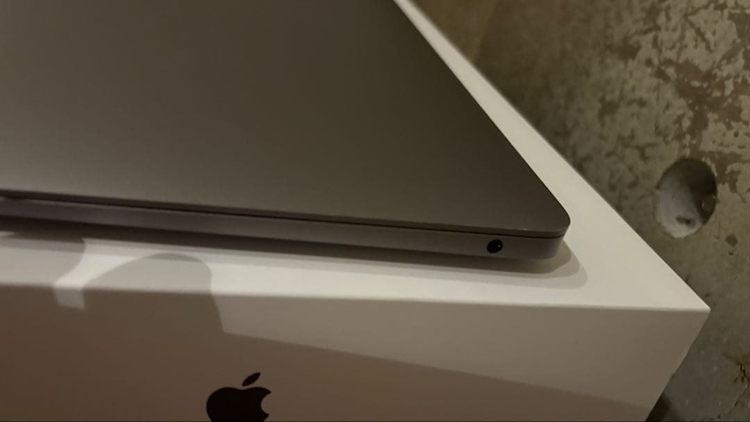 MacBook Air 2020年M1/256GB 8Gスペースグレー 本体