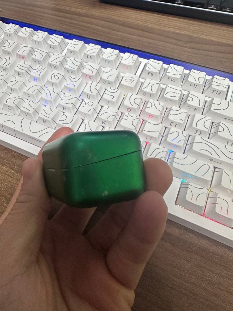 NOBLE ワイヤレスイヤホンケース グリーン