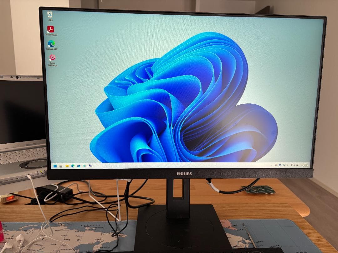 モニター　ディスプレー　PHILIPS製