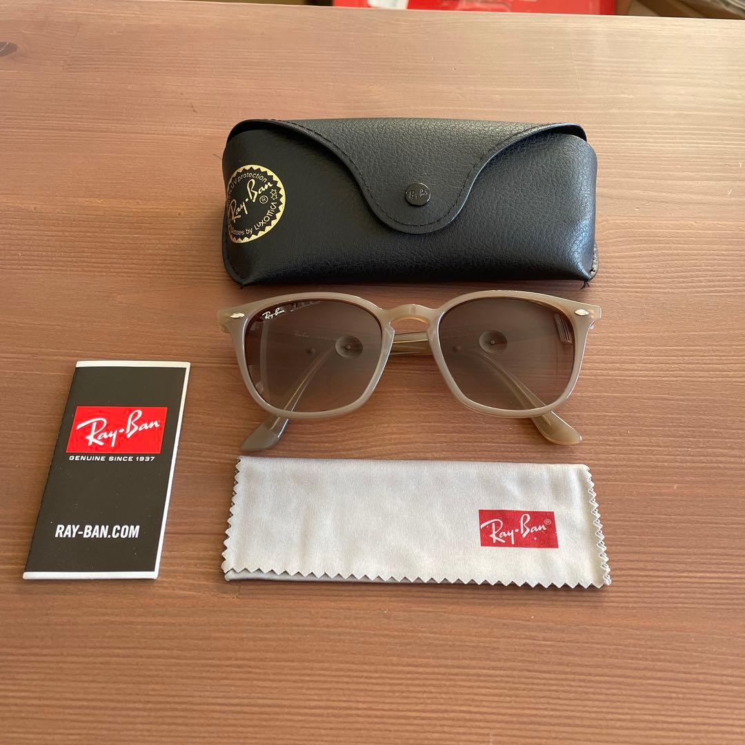 【極美品（レイバン（ベージュ））】Ray-Ban（RB4258F）/ユニセックス