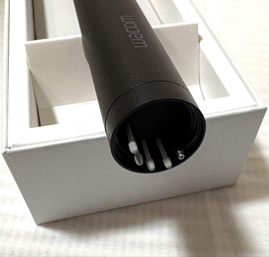 【中古品】WACOM Intuos Pro PTH-660/K0 medium