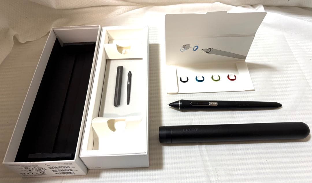 【中古品】WACOM Intuos Pro PTH-660/K0 medium