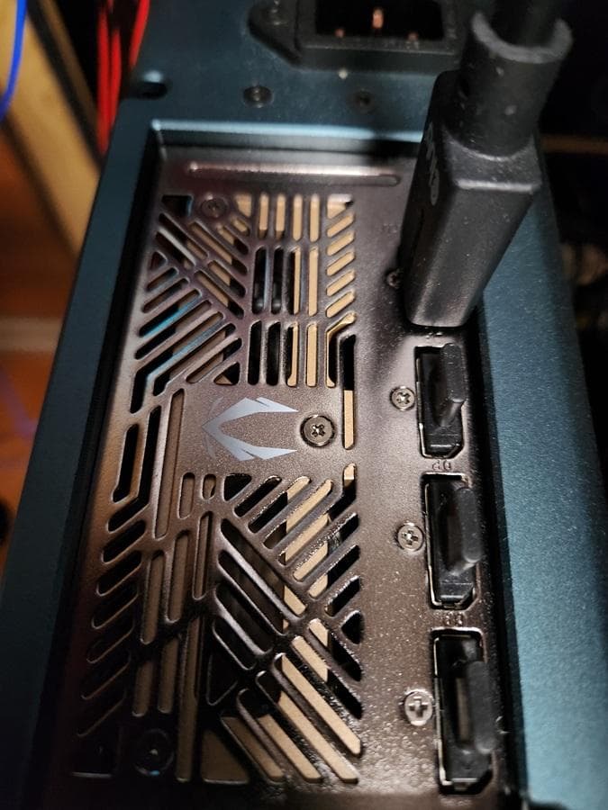 ZOTAC RTX 5090 AMP Extreme INFINITY 本体