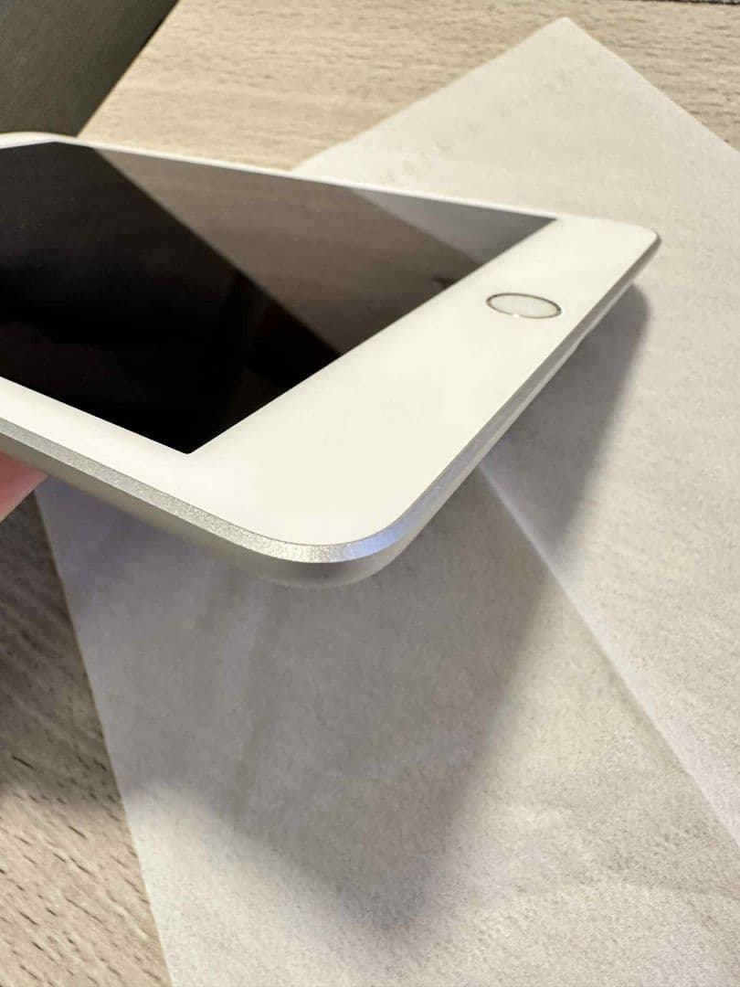 【中古】【箱あり】iPad mini 5 Wi-Fiモデル 64GB 美品