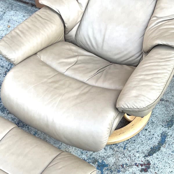 エコーネス　ストレスレスチェア　レノ　オットマン付き　ベージュ