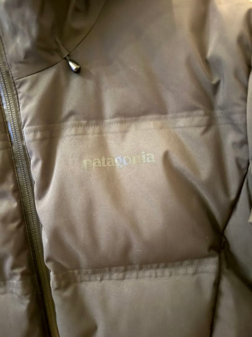 patagonia ブラック ダウンジャケット フード付き