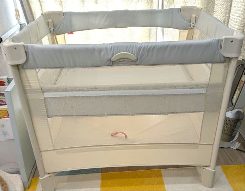 ココネルエアーAB ベビーベッド　ホワイトグレー