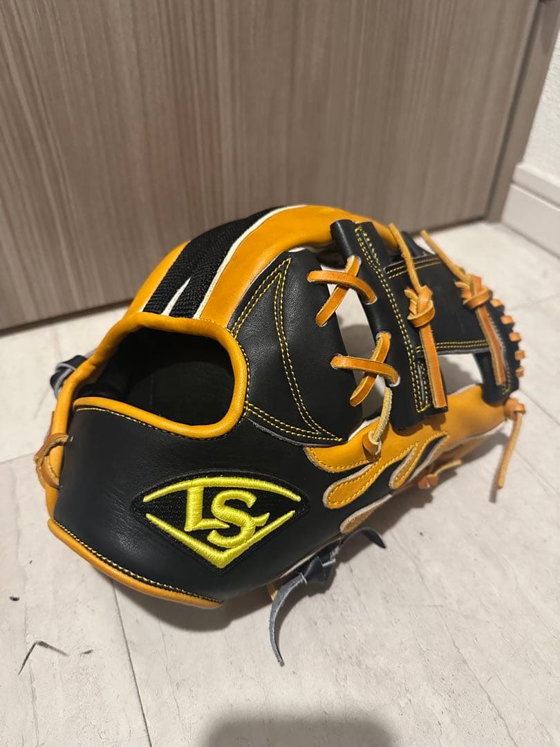 Louisville Slugger TPX 内野手用 硬式 グローブ 右投げ