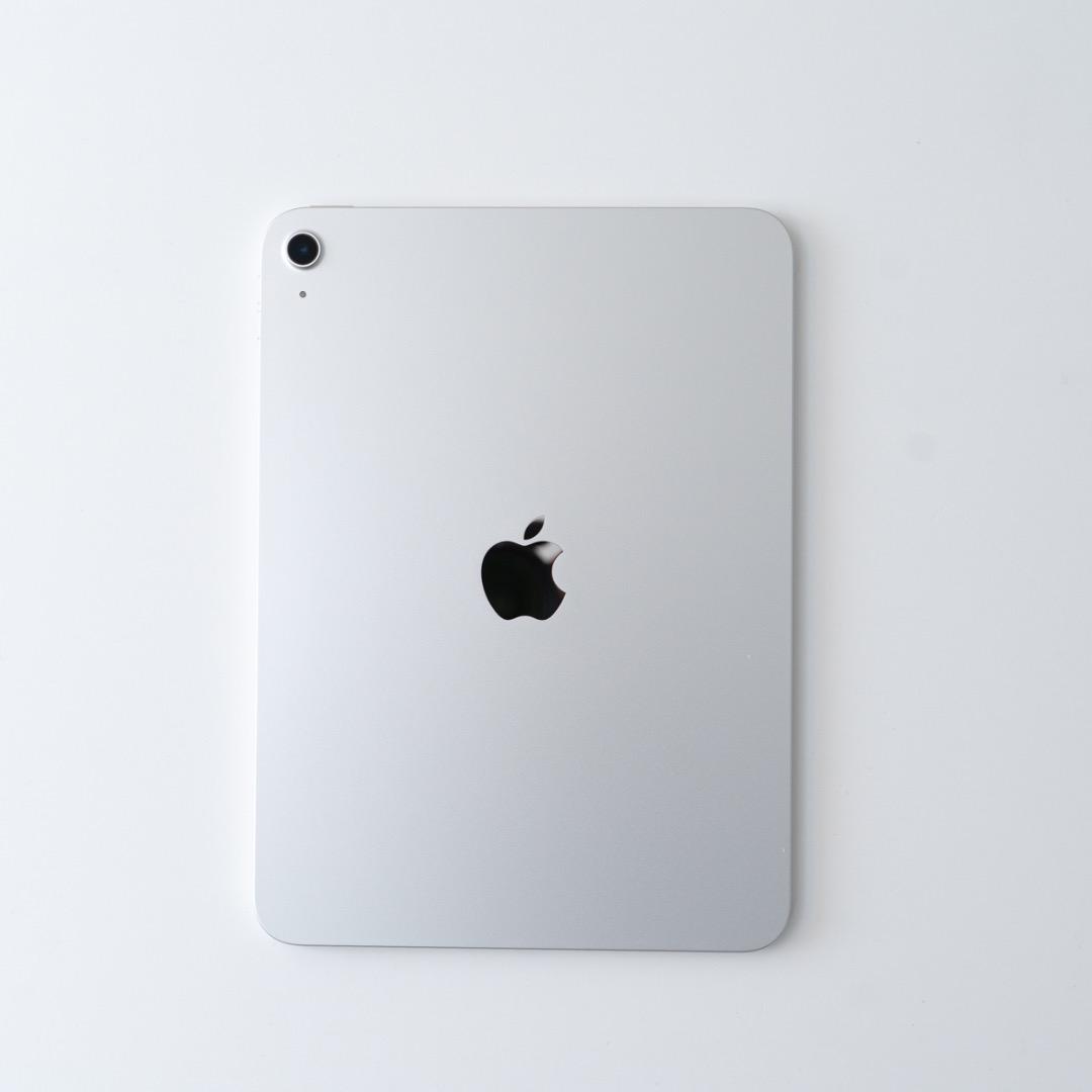【美品】iPad（第11世代 A16）Wi-Fiモデル 128GB シルバー