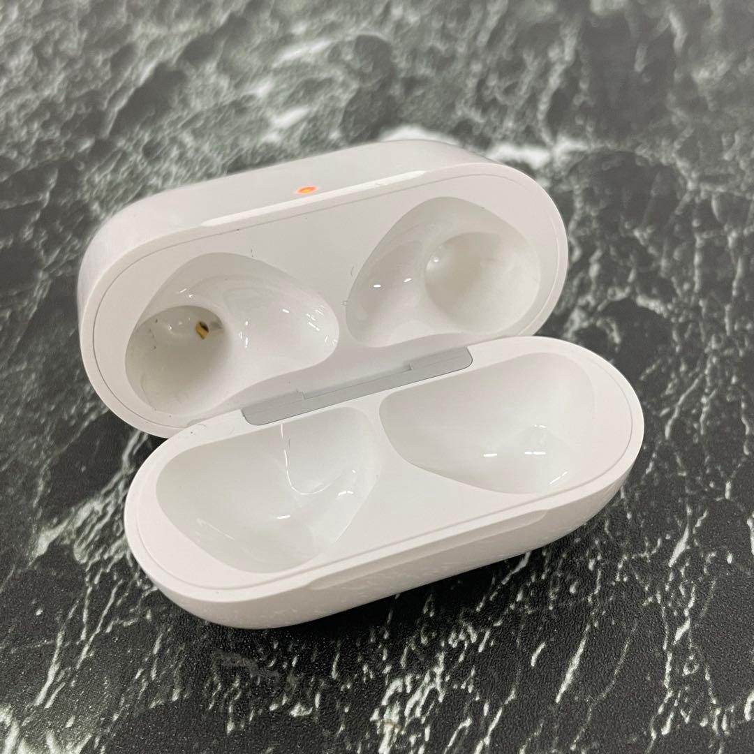 AirPods（第4世代）アクティブノイズキャンセリング搭載 mxp93j/a