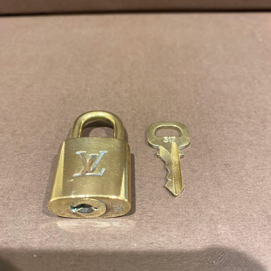 L00118　ルイヴィトン　パドロック　カデナ　南京錠　鍵