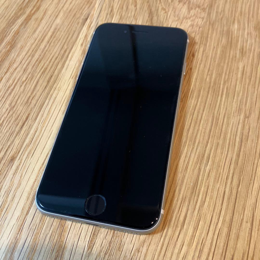Apple iPhone SE 128GB Starlight (第3世代)