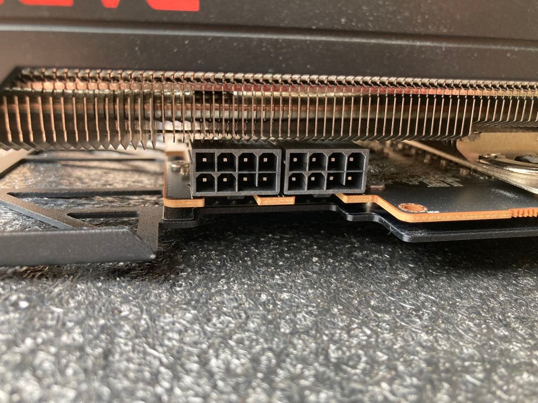 SAPPHIRE Radeon RX 6800 XT 16GB（中古・箱あり）