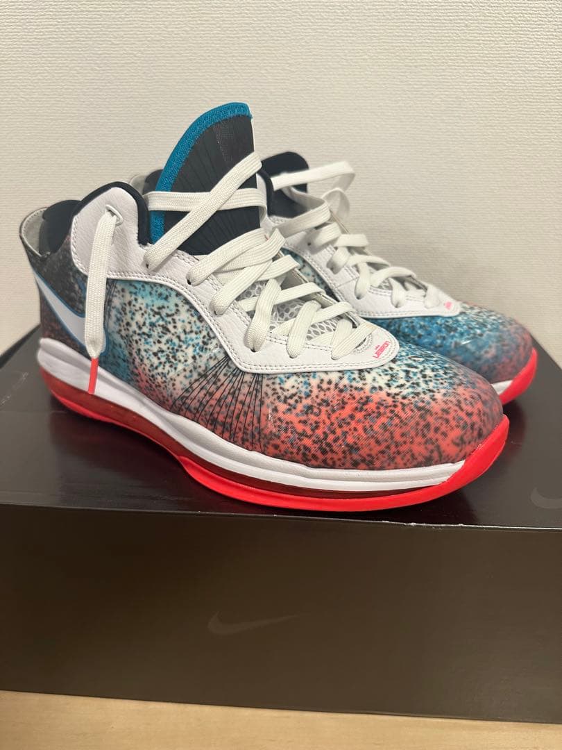 NIKE LEBRON VIII V/2 LOW QS ナイキレブロン7ロウ