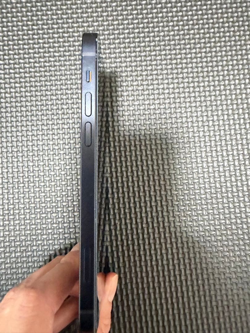 Apple iPhone 12 ブラック　中古