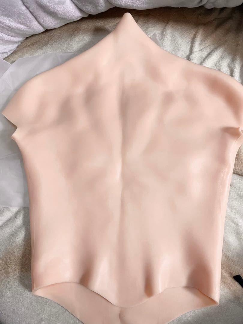 シリコン製上半身筋肉スーツ